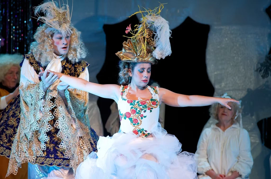 f97ce2_76c90019decb4f6a85f58cdab7f15e1b_mv2_d_2067_1368_s_2